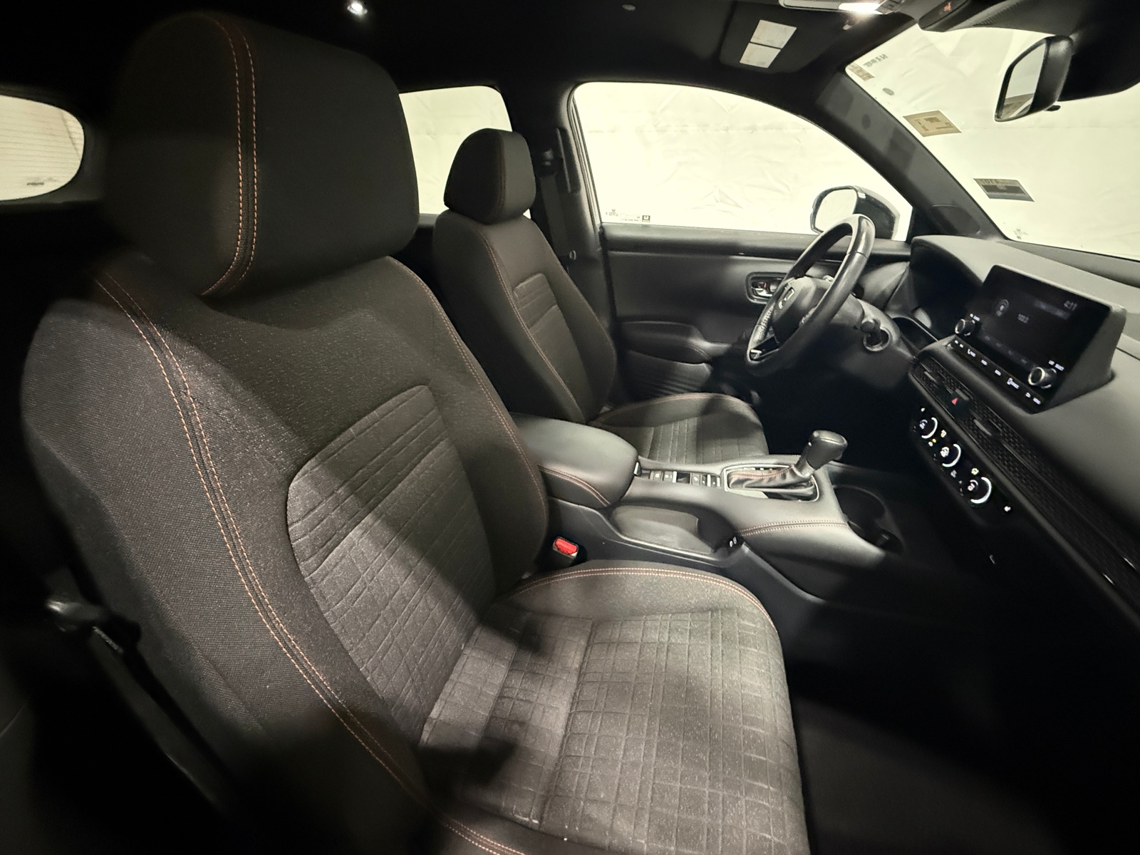 Thumbnail: 2025 Honda HR-V - 2