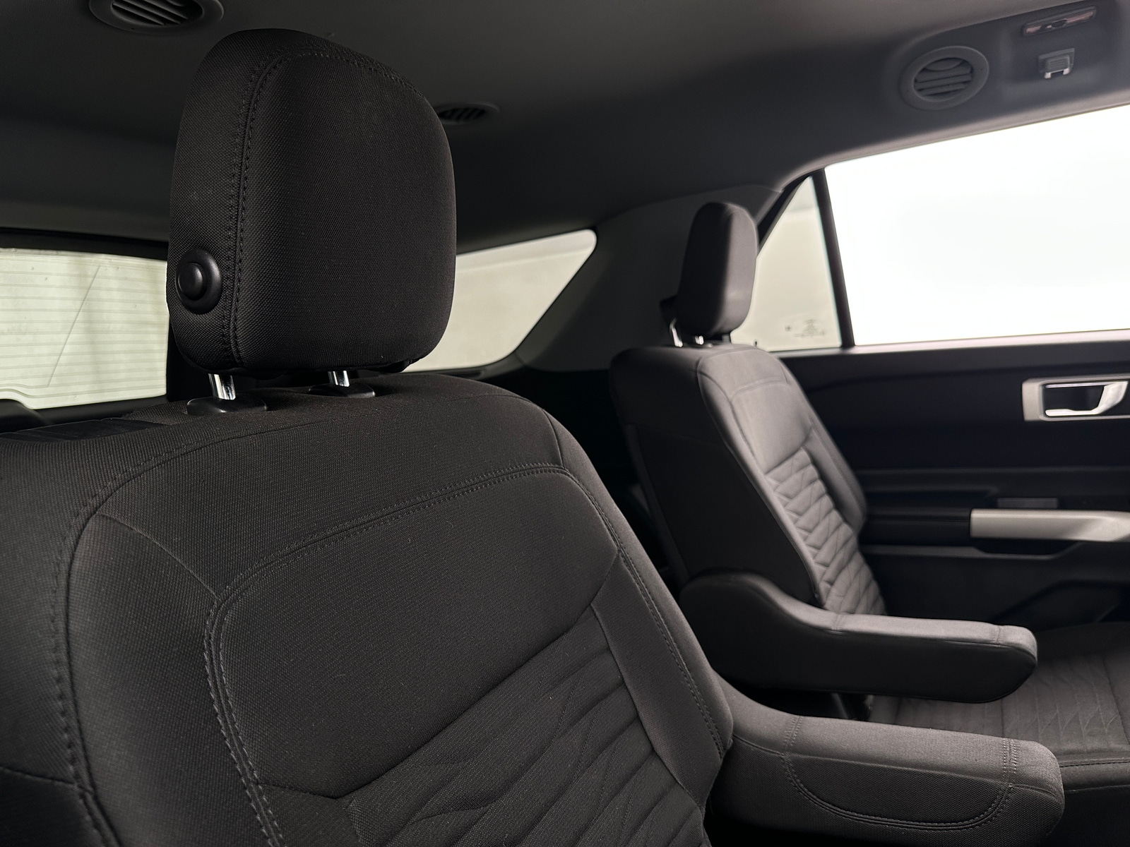 Thumbnail: 2020 Ford Explorer - 6