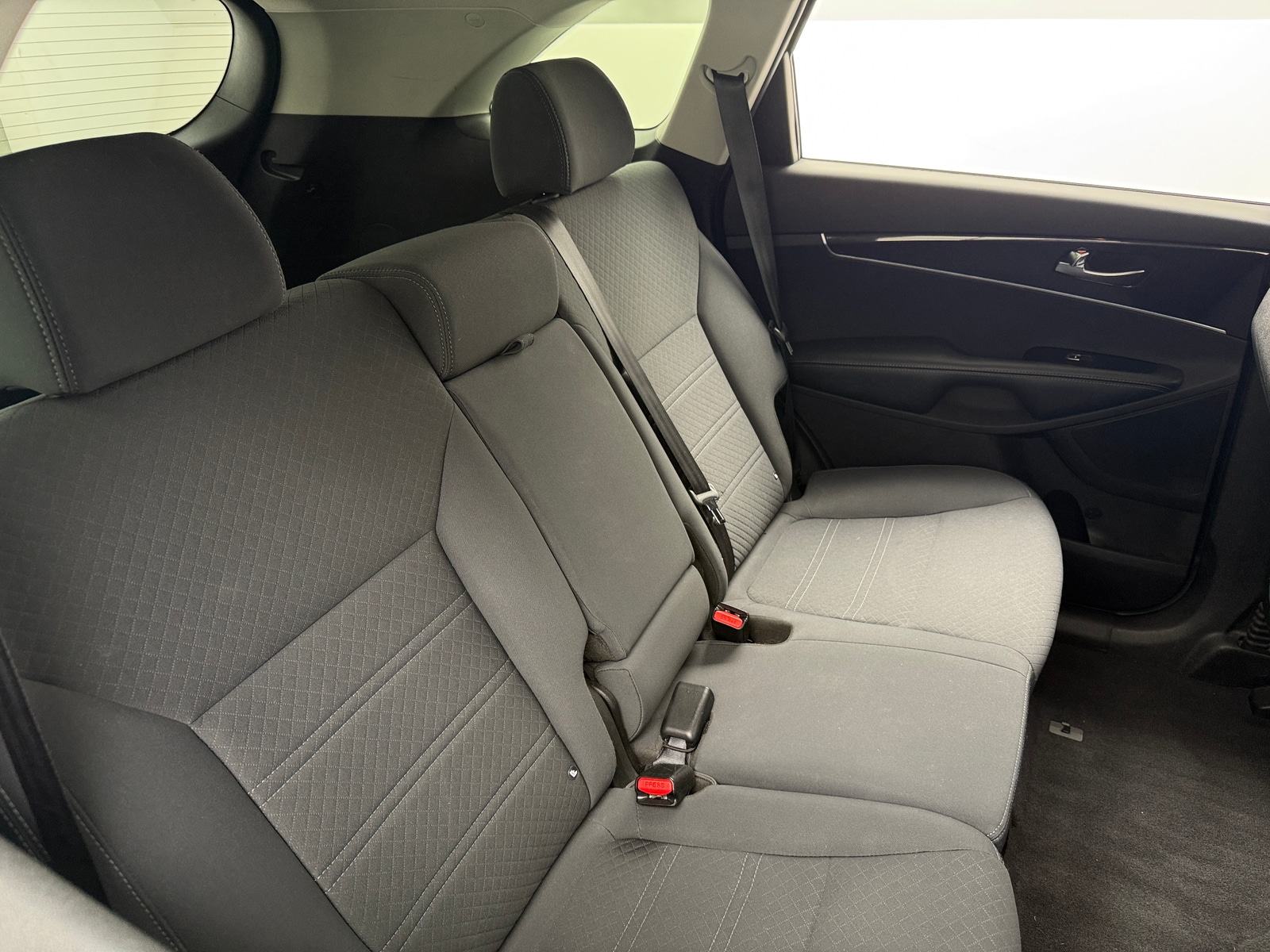 Thumbnail: 2017 Kia Sorento - 6