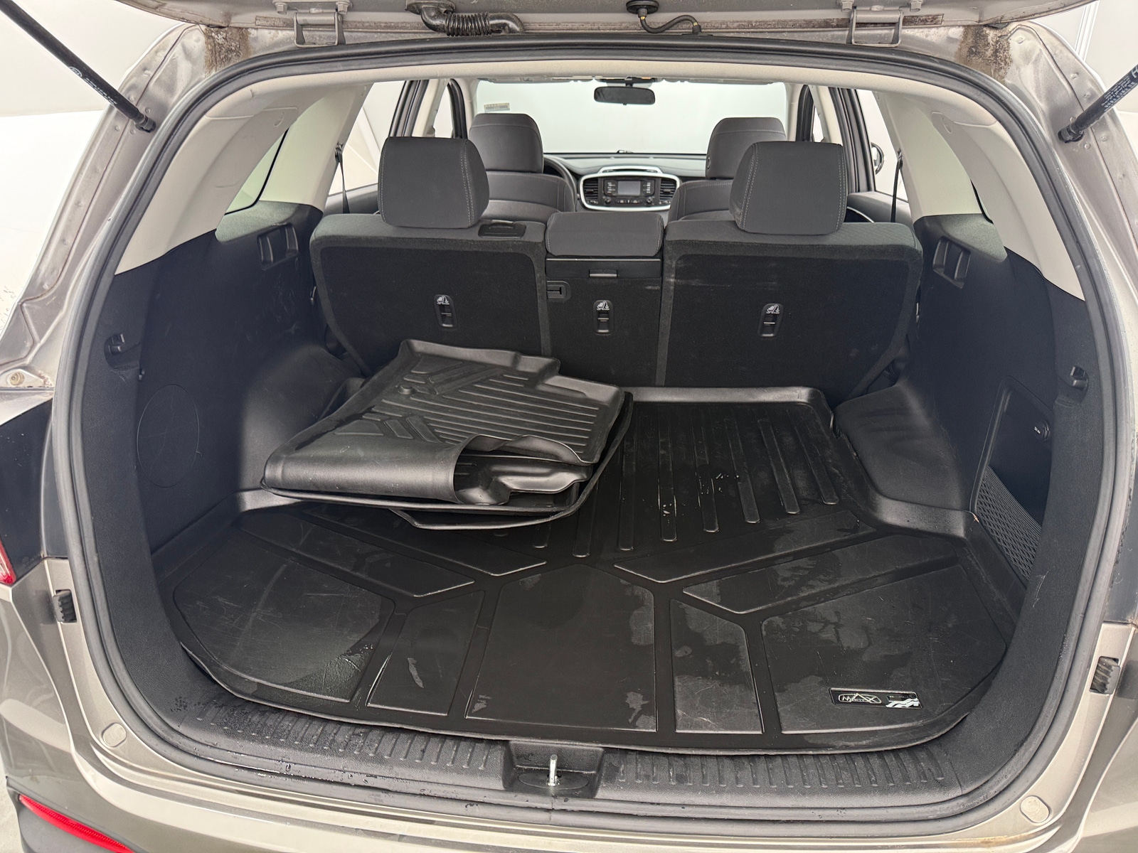 Thumbnail: 2017 Kia Sorento - 7