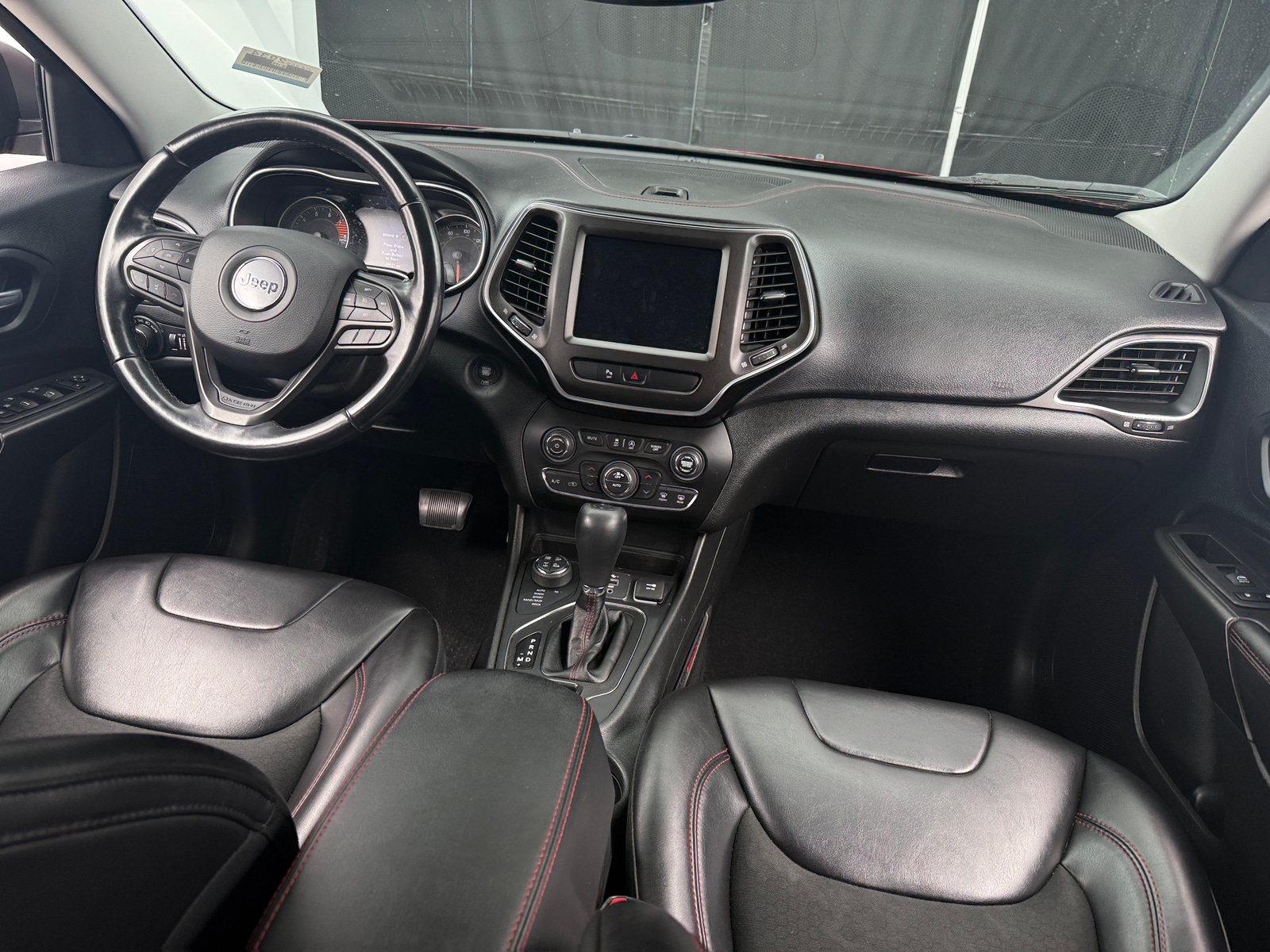 Thumbnail: 2020 Jeep Cherokee - 3