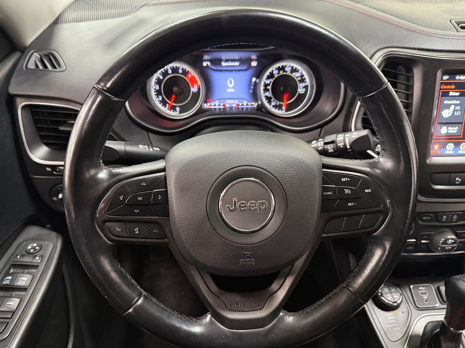 Thumbnail: 2020 Jeep Cherokee - 5