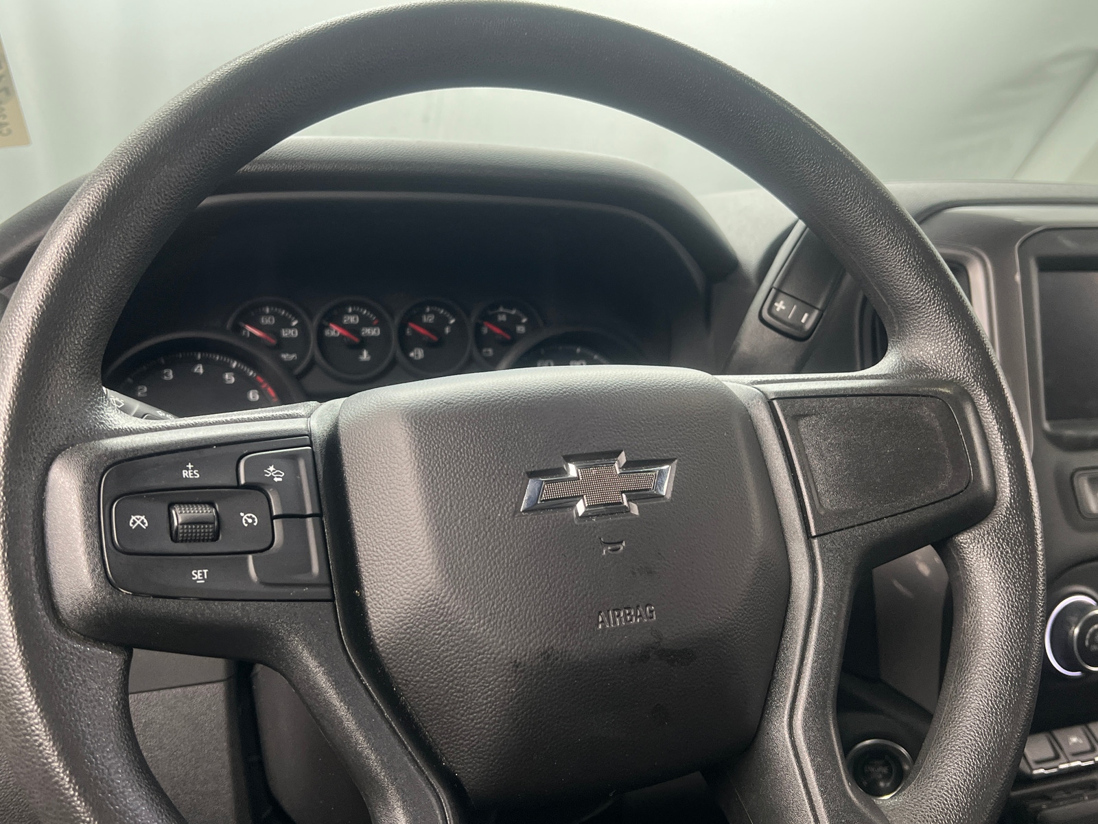 Thumbnail: 2022 Chevrolet Silverado 1500 - 5