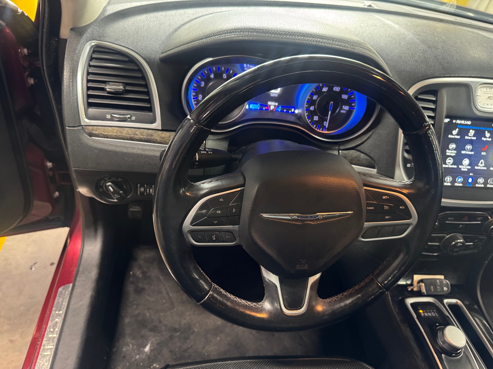 Thumbnail: 2019 Chrysler 300 - 4