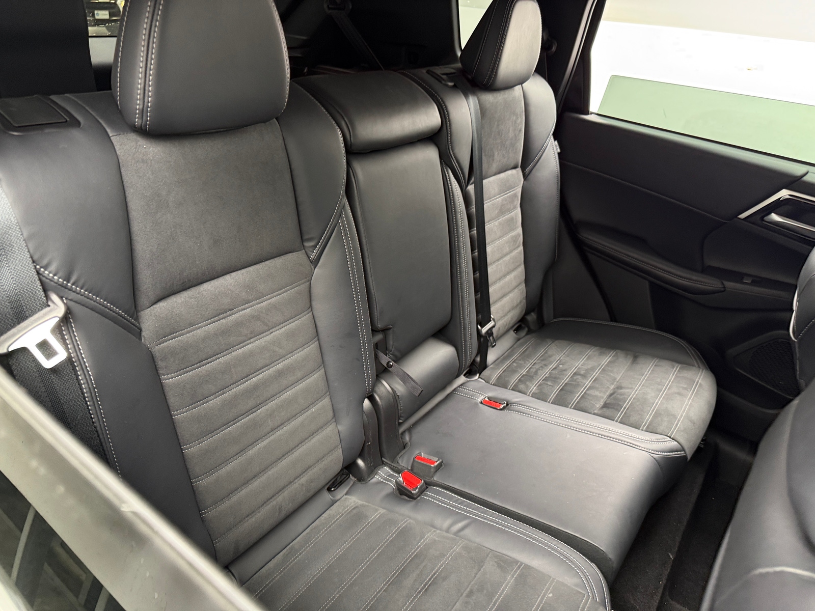 Thumbnail: 2022 Mitsubishi Outlander - 5