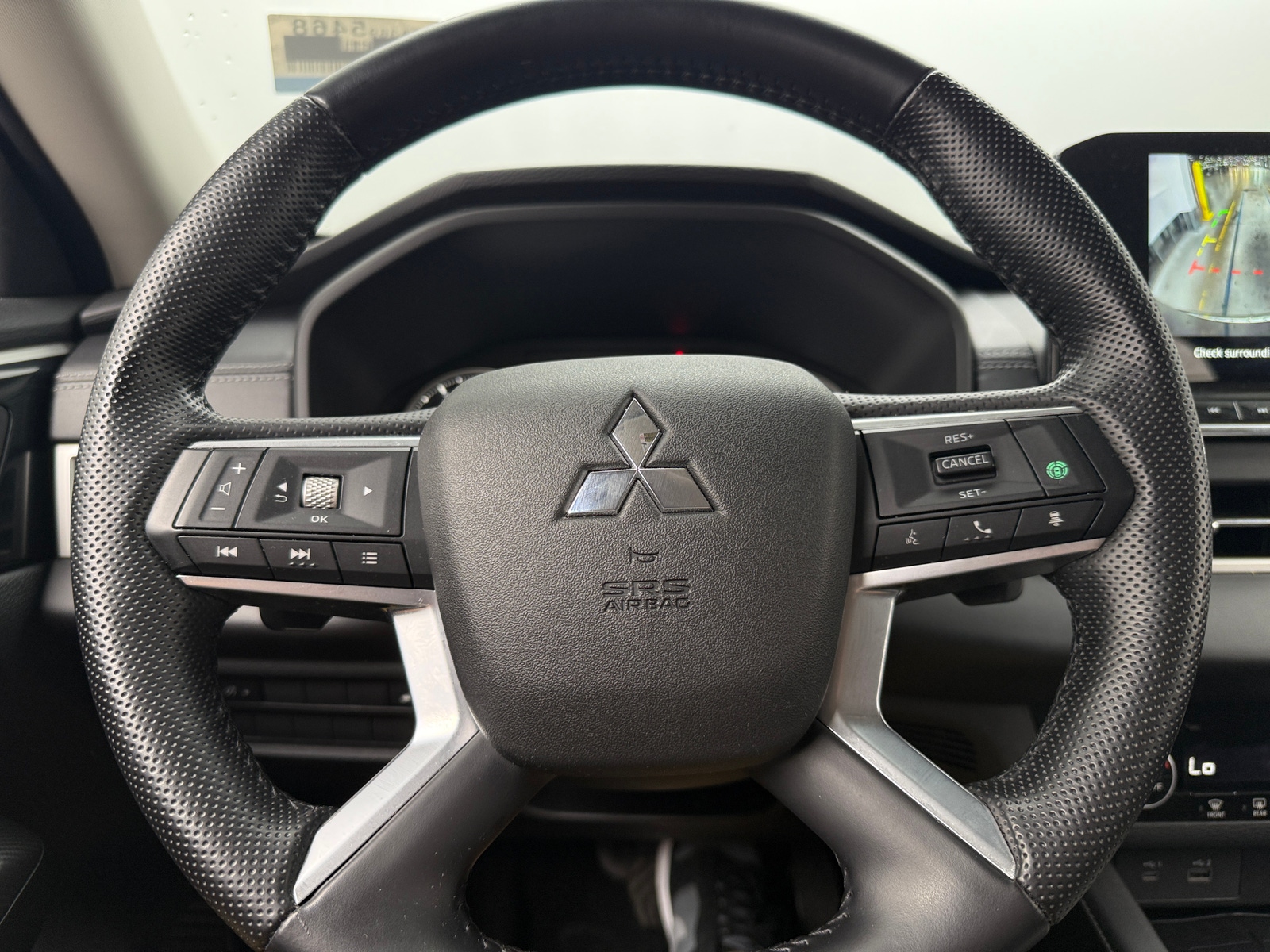 Thumbnail: 2022 Mitsubishi Outlander - 4