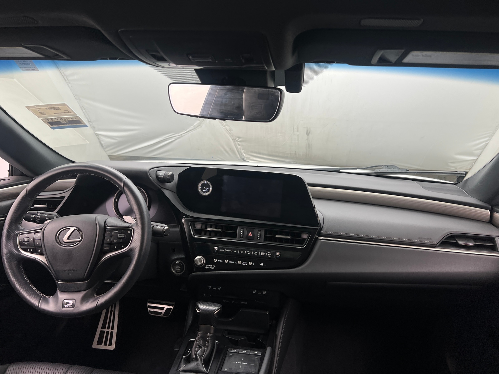 Thumbnail: 2022 Lexus ES - 2