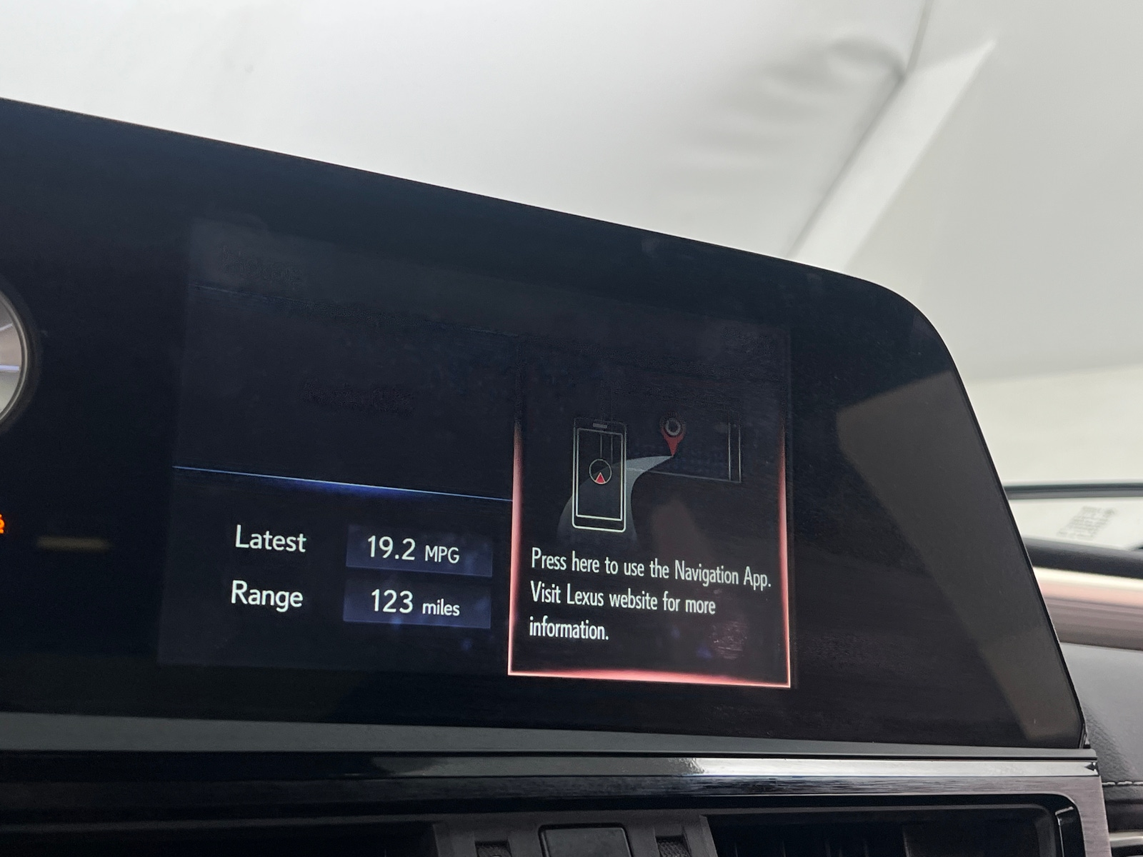 Thumbnail: 2022 Lexus ES - 3