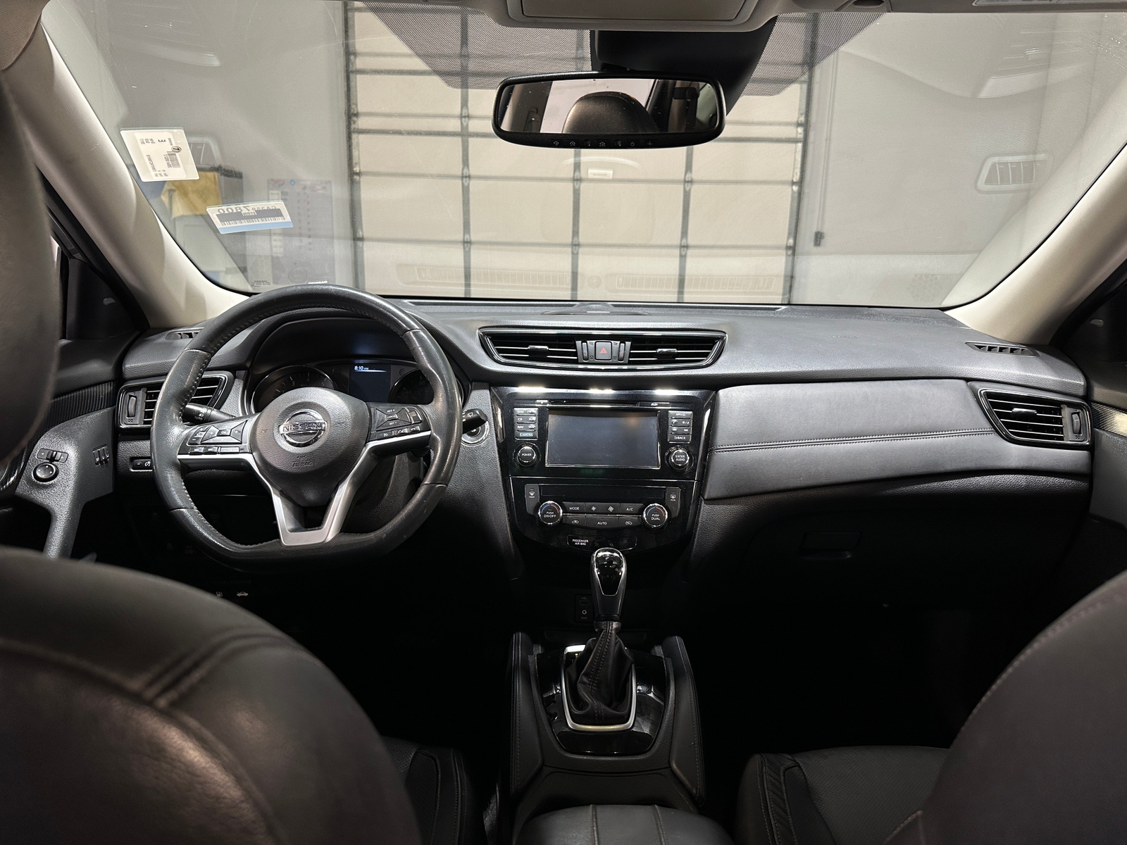 Thumbnail: 2017 Nissan Rogue - 2