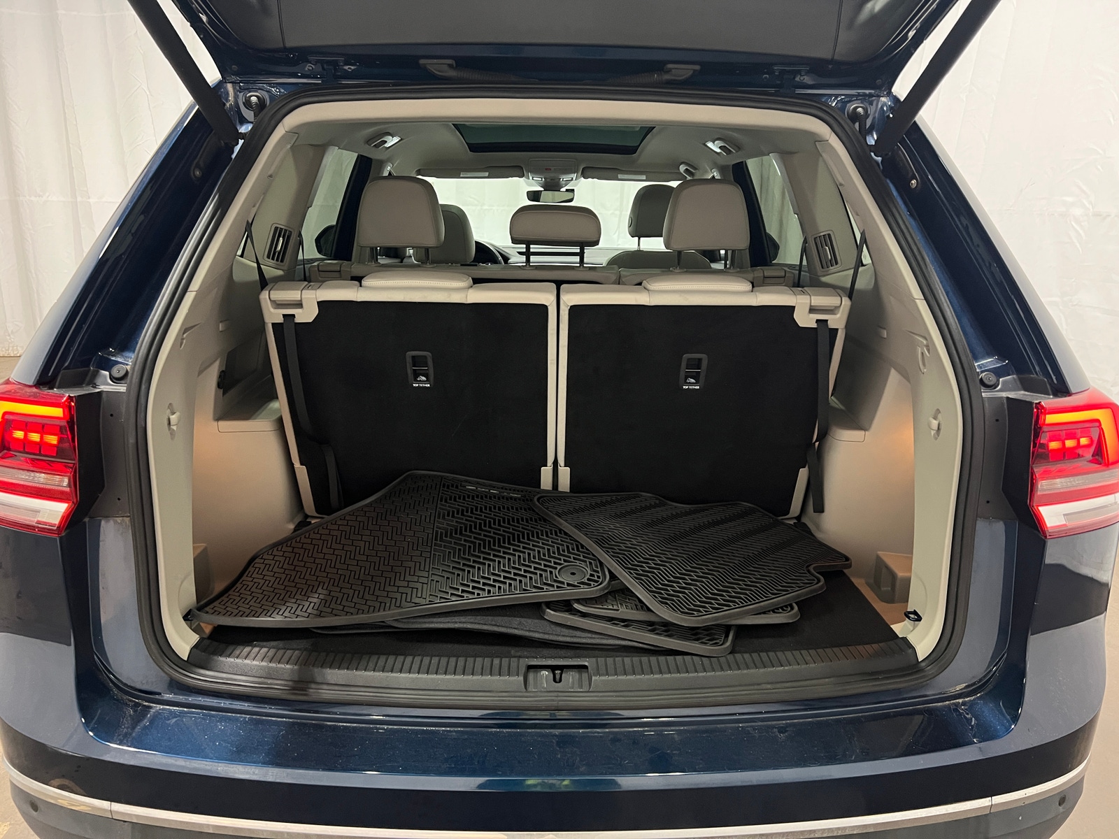 Thumbnail: 2018 Volkswagen Atlas - 6