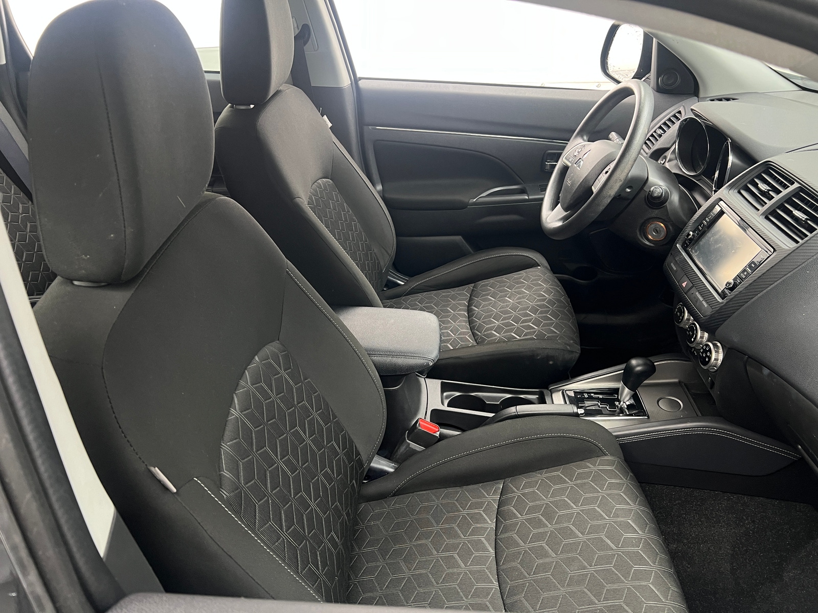 Thumbnail: 2022 Mitsubishi Outlander Sport - 2