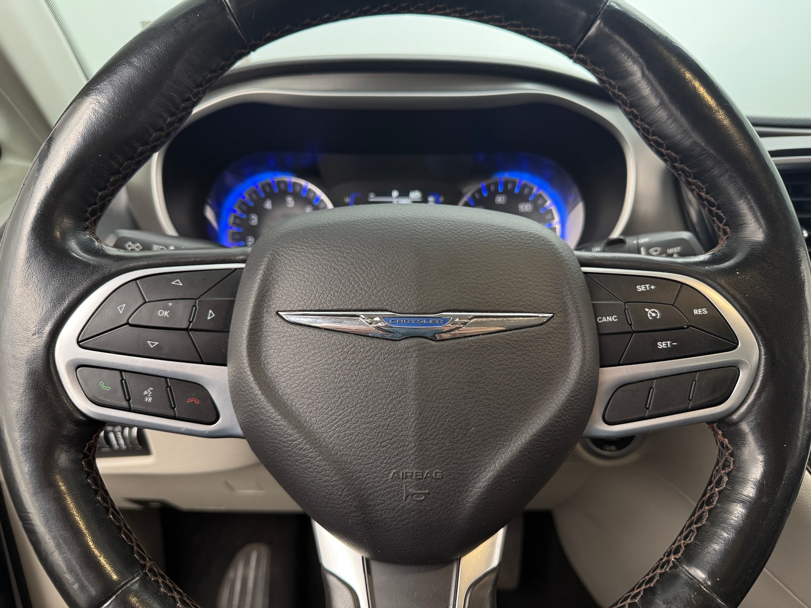 Thumbnail: 2020 Chrysler Pacifica - 4