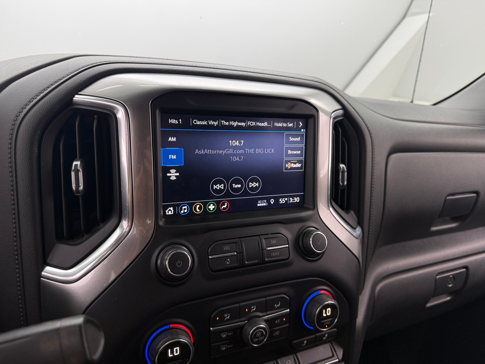 Thumbnail: 2019 Chevrolet Silverado 1500 - 4