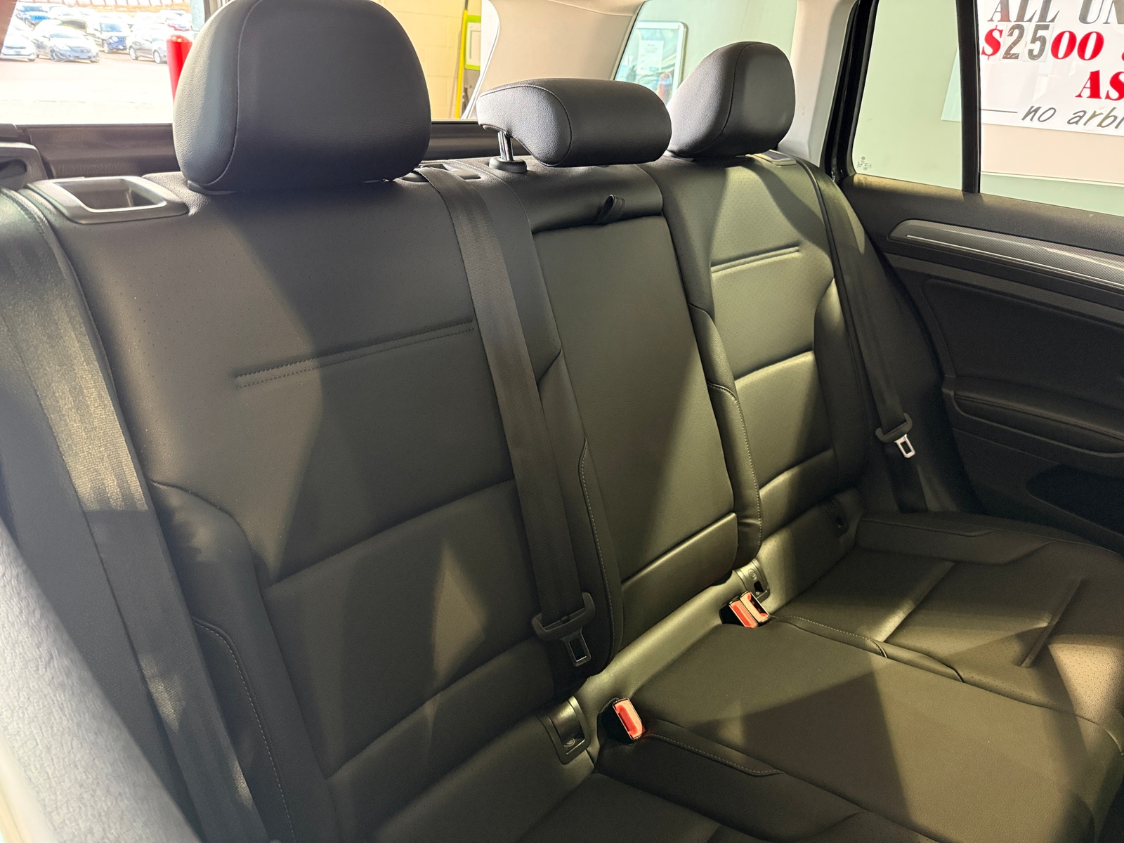 Thumbnail: 2017 Volkswagen Golf - 5