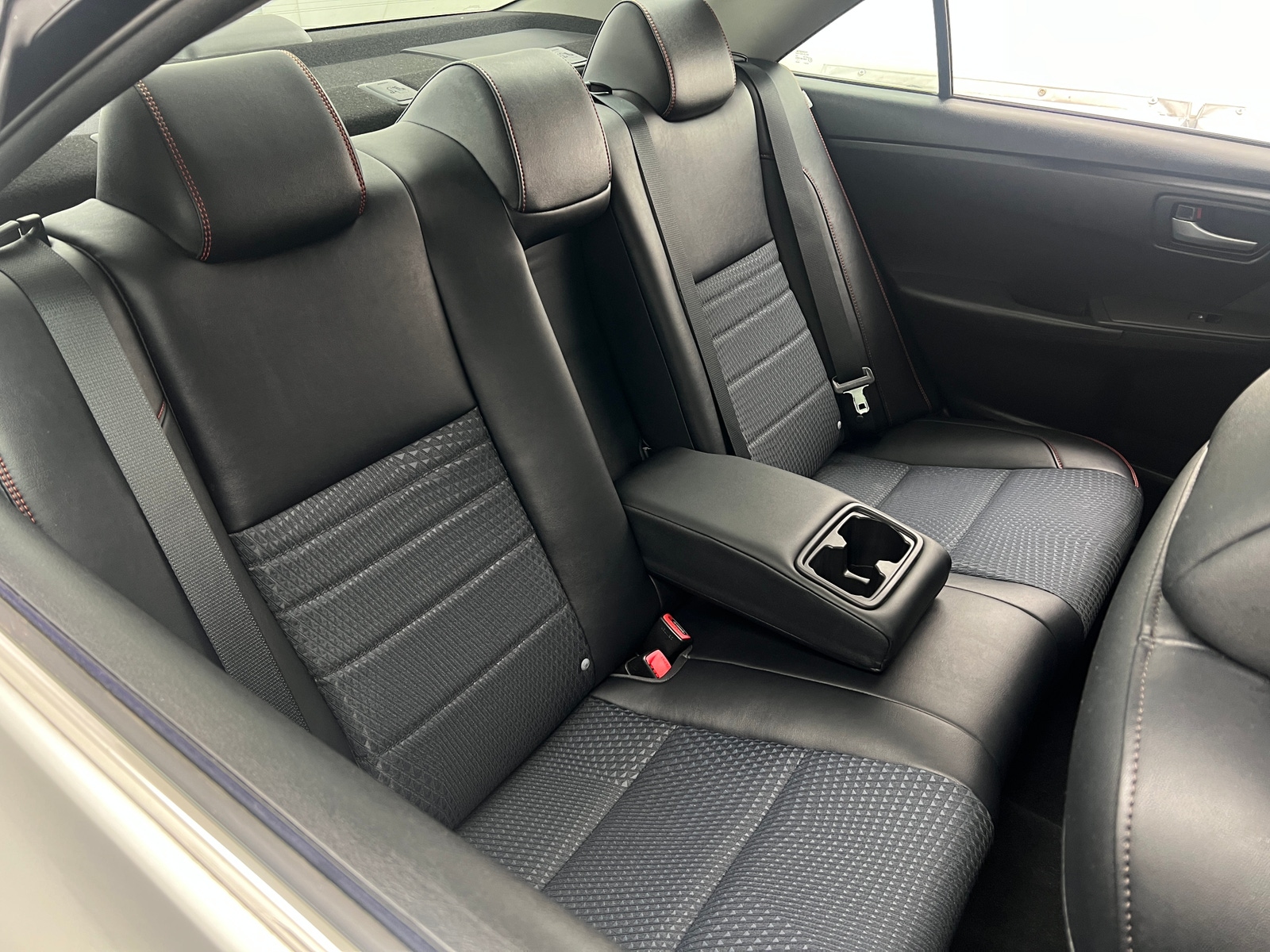 Thumbnail: 2015 Toyota Camry - 6