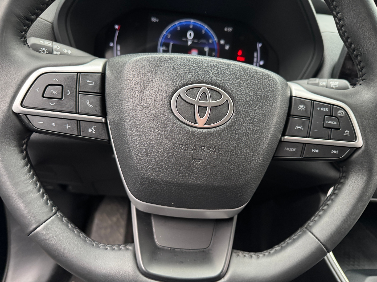 Thumbnail: 2025 Toyota Grand Highlander - 4