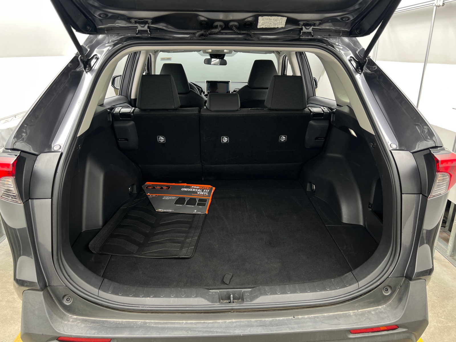 Thumbnail: 2025 Toyota RAV4 - 7