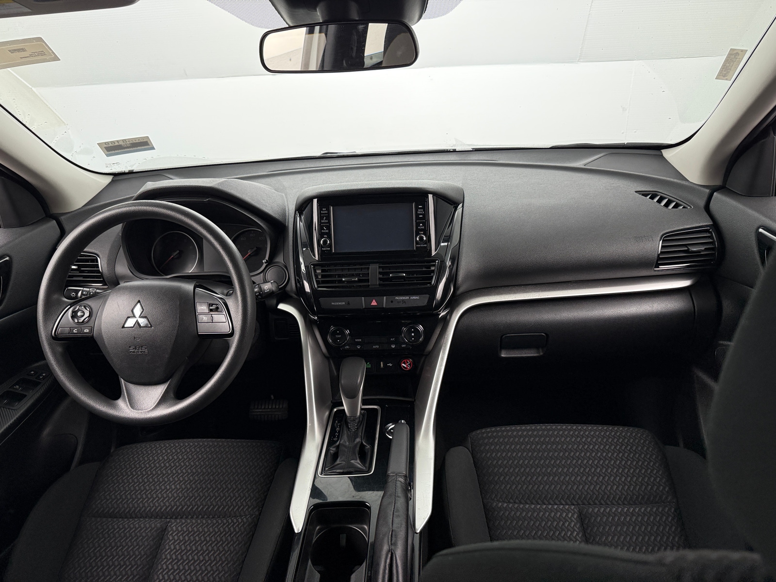 Thumbnail: 2023 Mitsubishi Eclipse Cross - 3