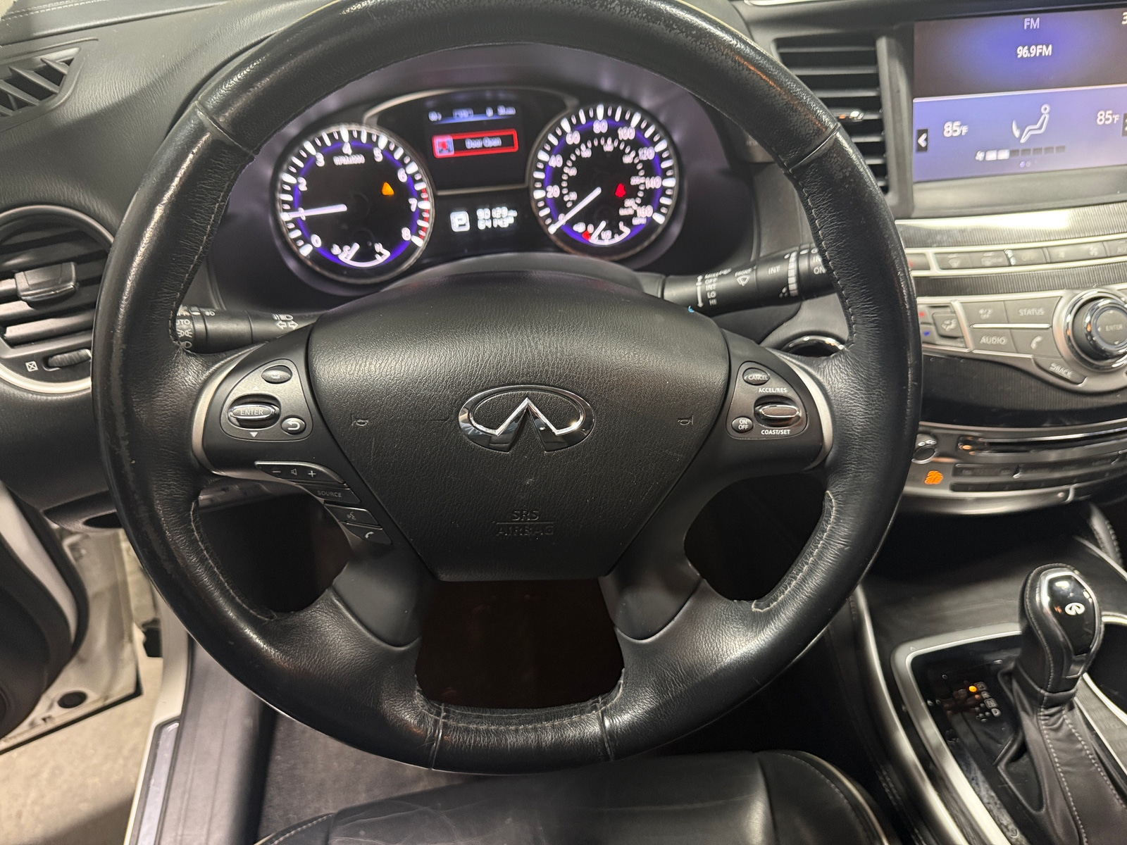 Thumbnail: 2017 INFINITI QX60 - 4