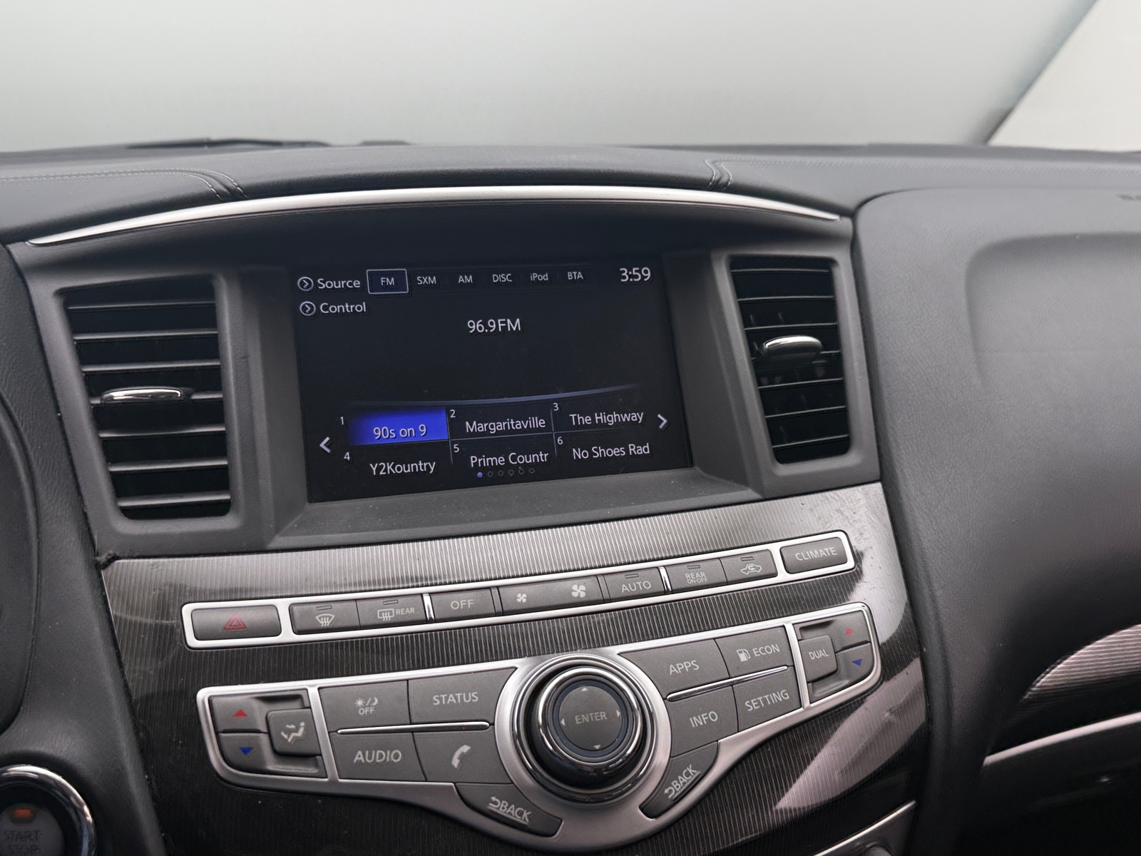 Thumbnail: 2017 INFINITI QX60 - 3