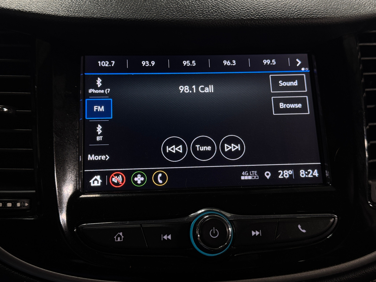 Thumbnail: 2018 Chevrolet Trax - 4