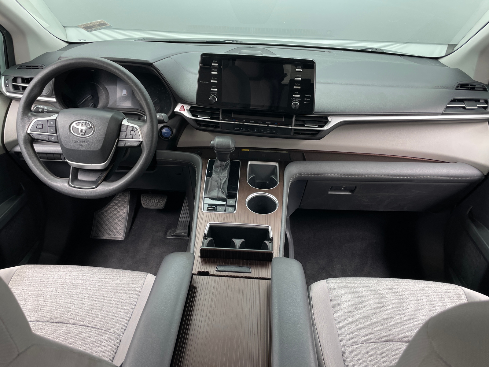 Thumbnail: 2021 Toyota Sienna - 3