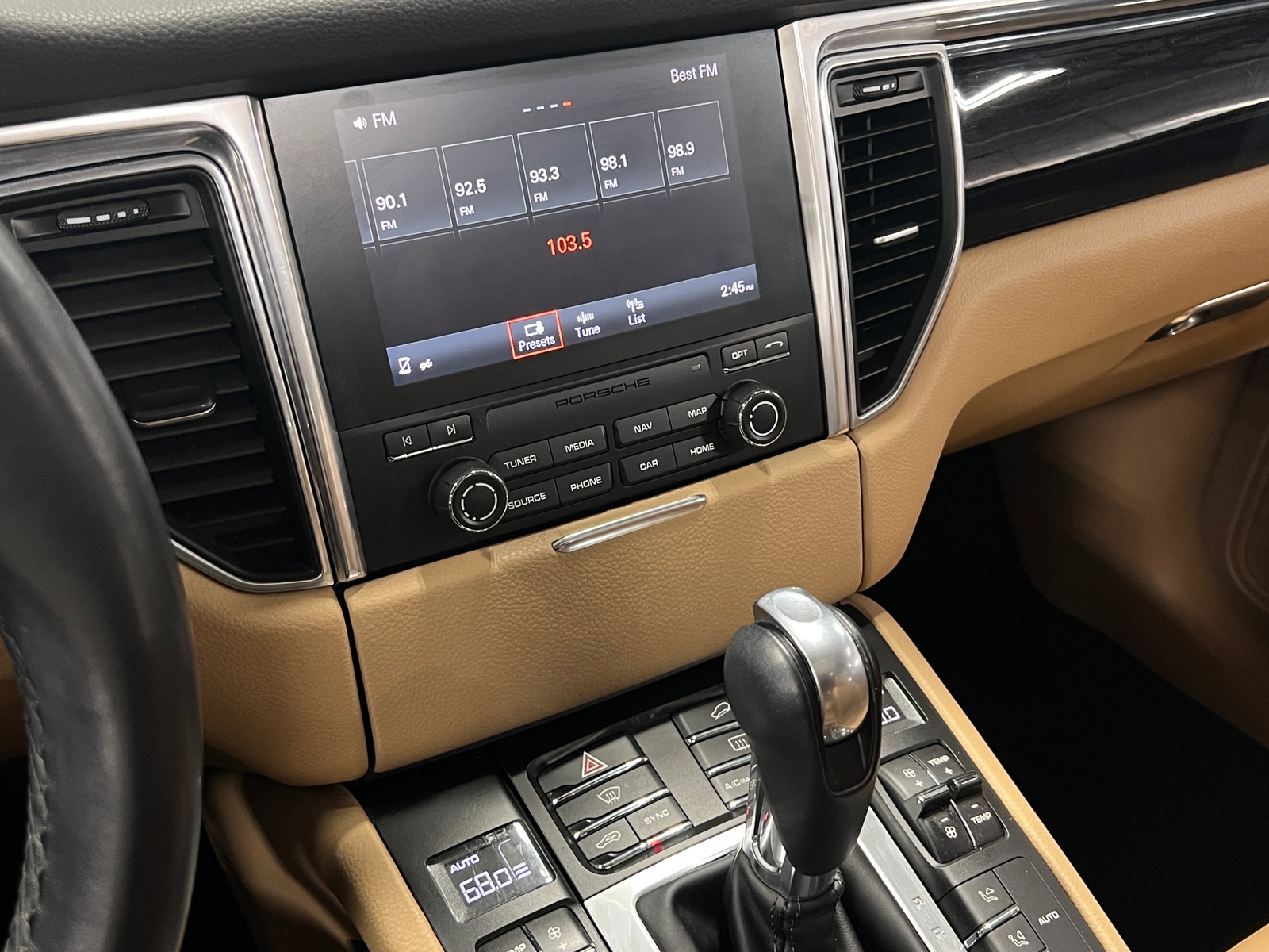 Thumbnail: 2018 Porsche Macan - 3