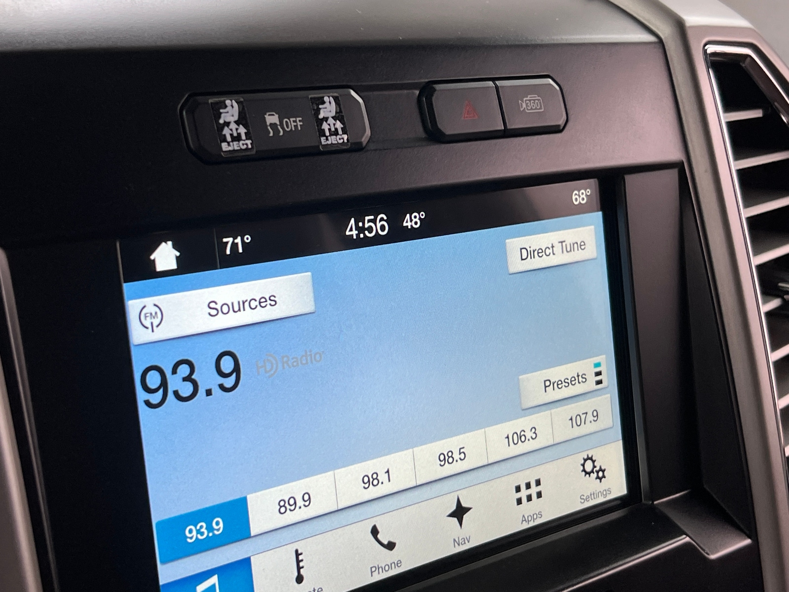 Thumbnail: 2016 Ford Econoline - 3