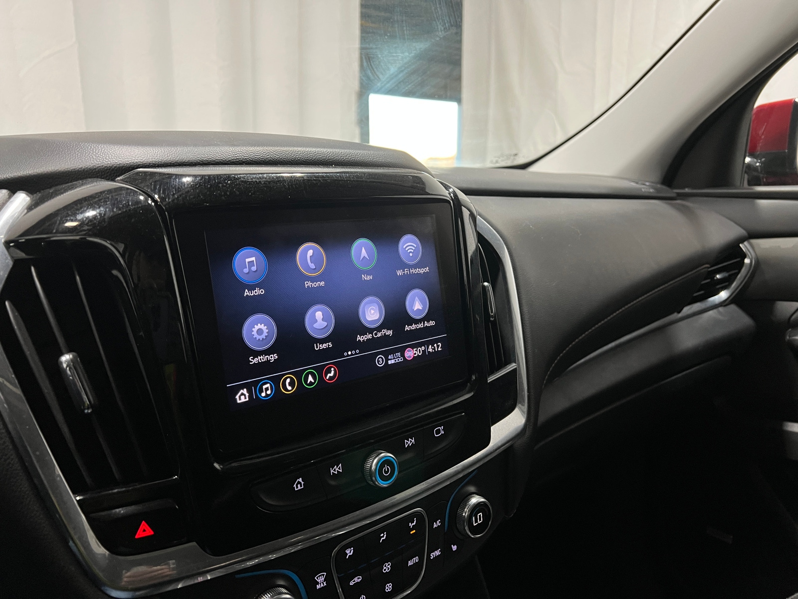 Thumbnail: 2020 Chevrolet Traverse - 3