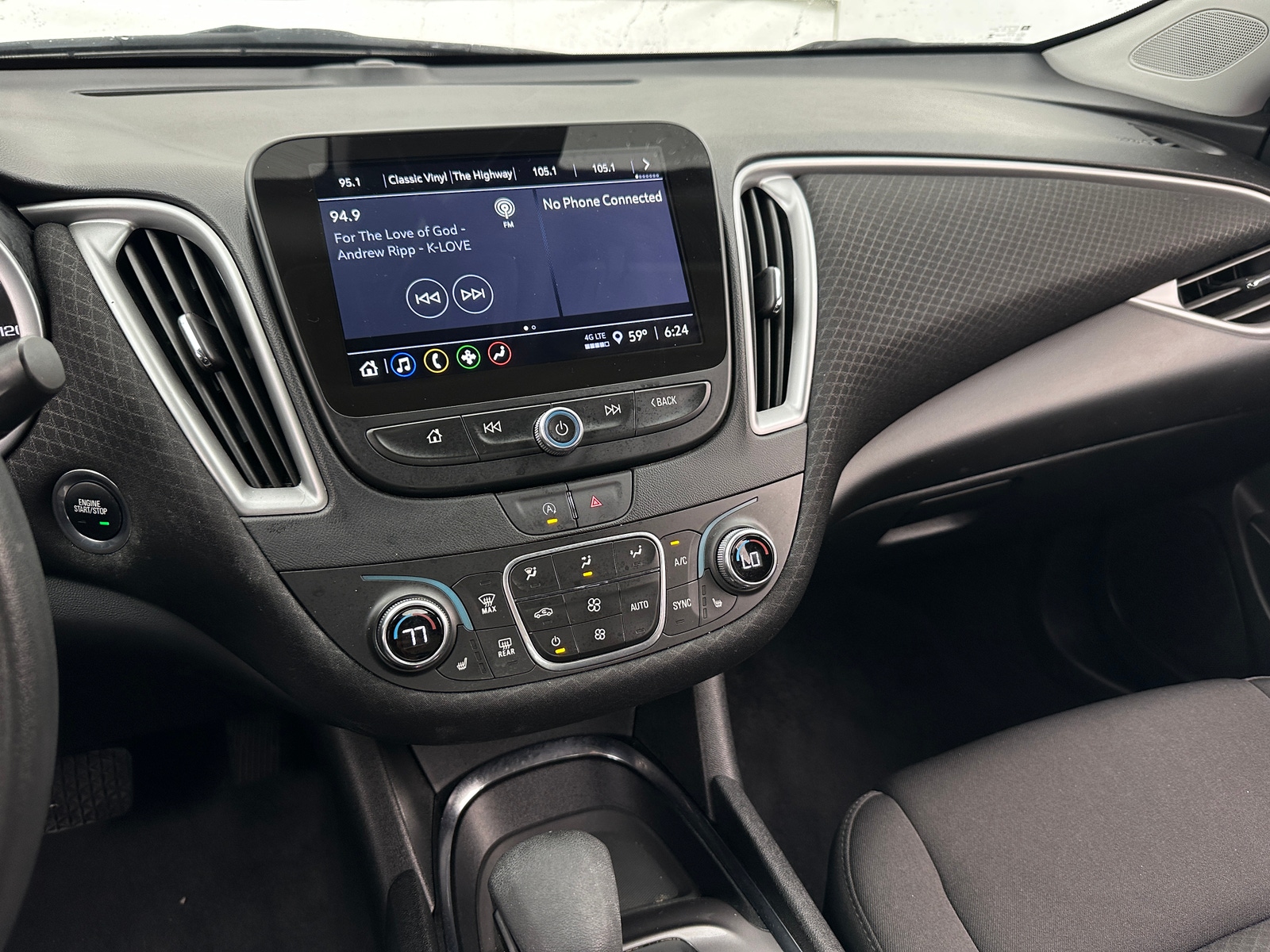 Thumbnail: 2024 Chevrolet Malibu - 4