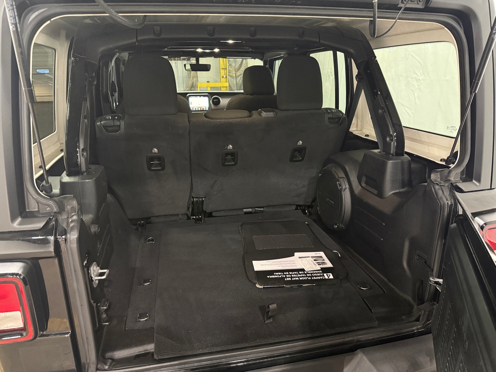 Thumbnail: 2021 Jeep Wrangler - 7