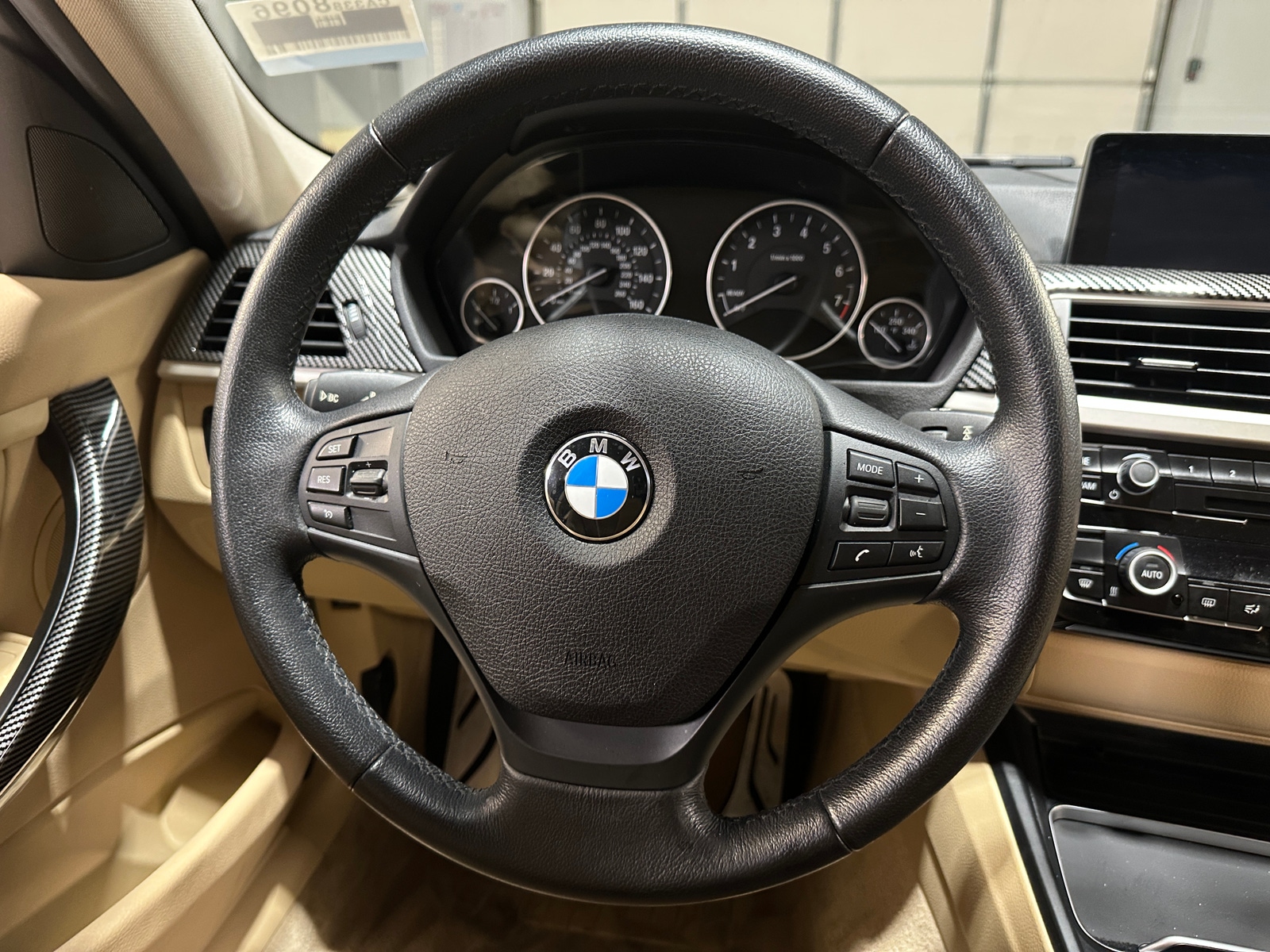 Thumbnail: 2016 BMW 3 Series - 4