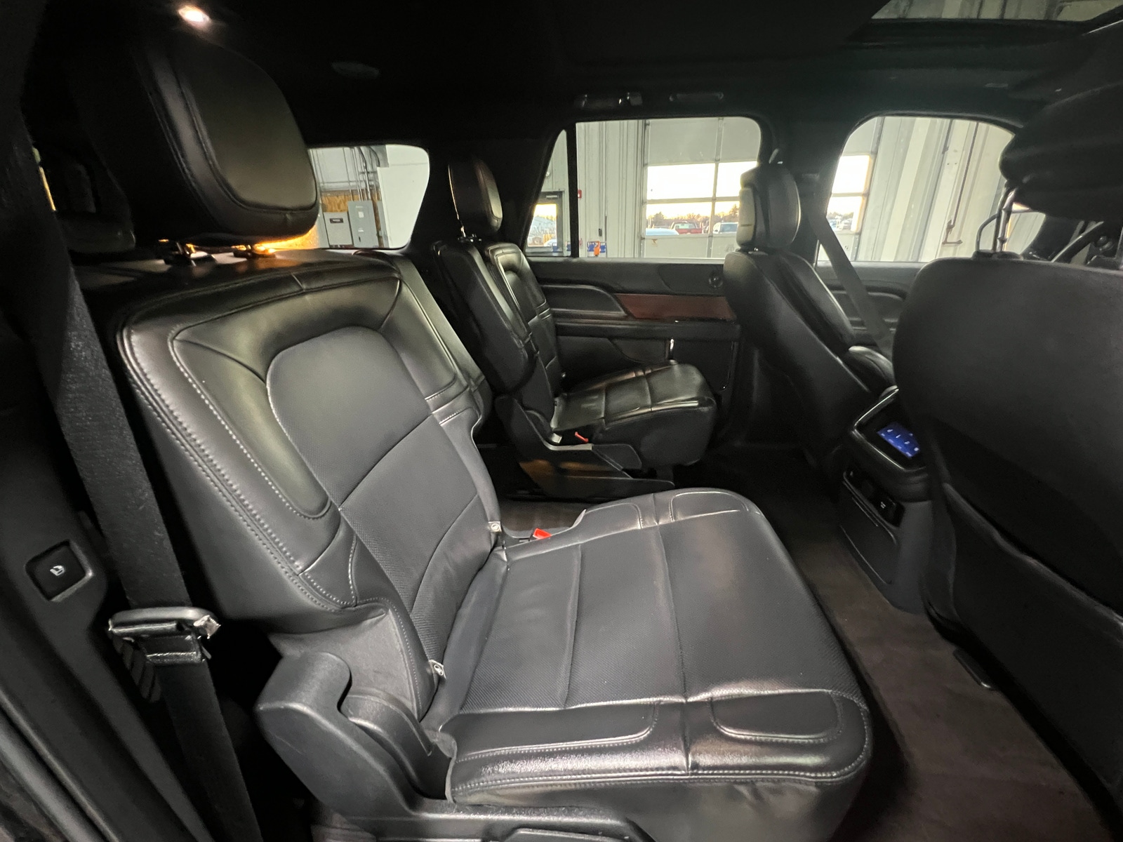 Thumbnail: 2024 Lincoln Navigator L - 5