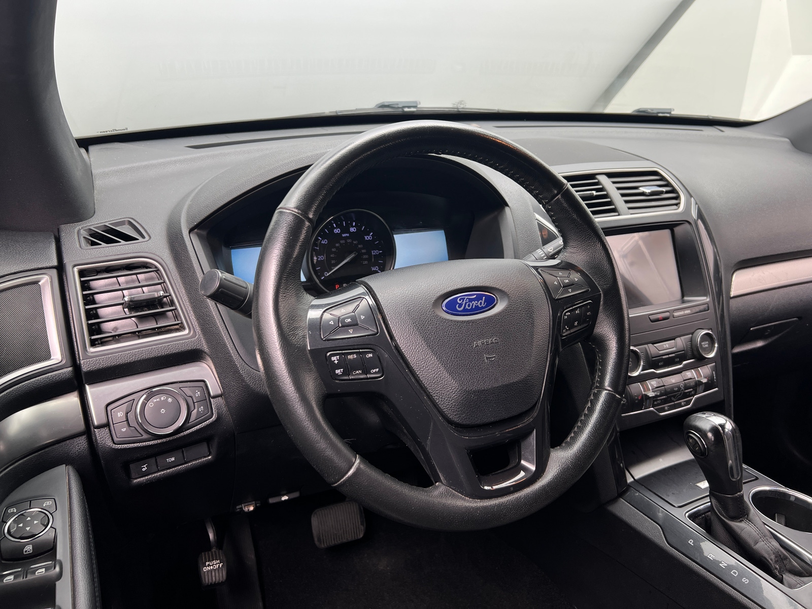 Thumbnail: 2019 Ford Explorer - 5