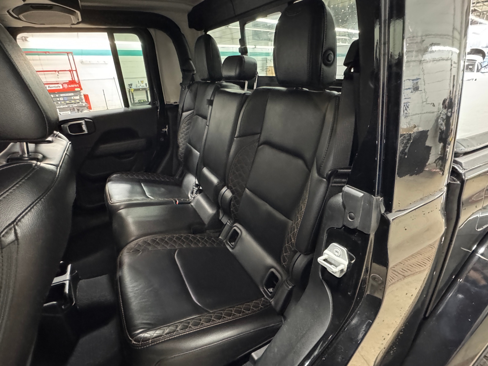 Thumbnail: 2021 Jeep Gladiator - 5