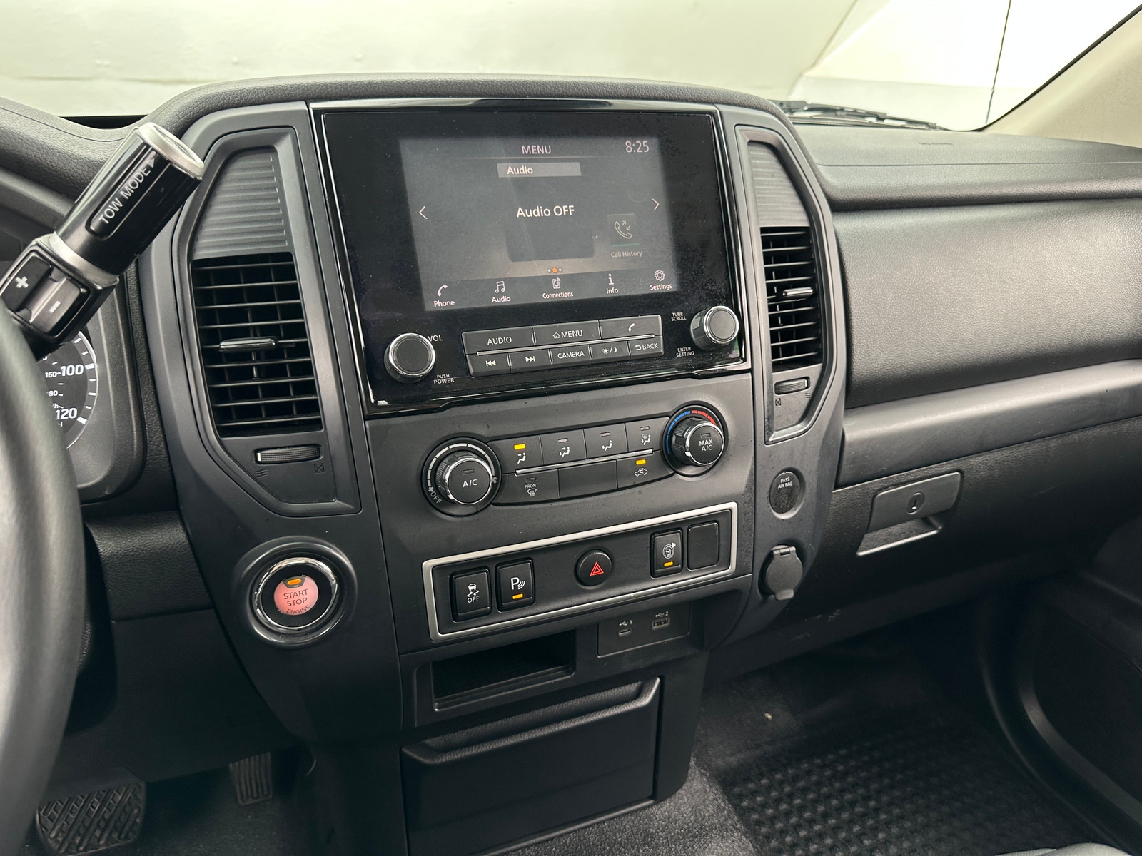 Thumbnail: 2020 Nissan Titan - 4