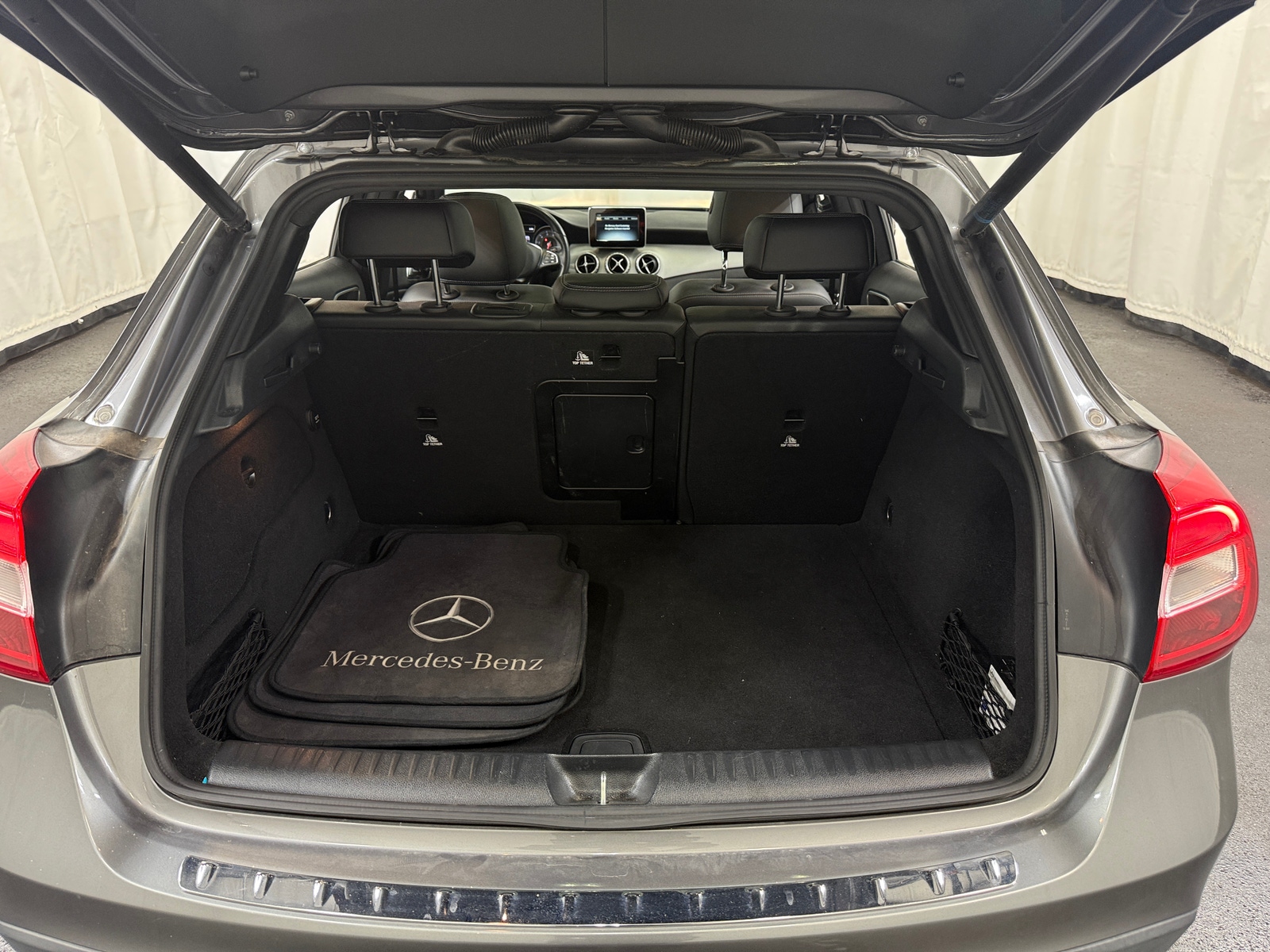 Thumbnail: 2017 Mercedes-Benz GLA - 6