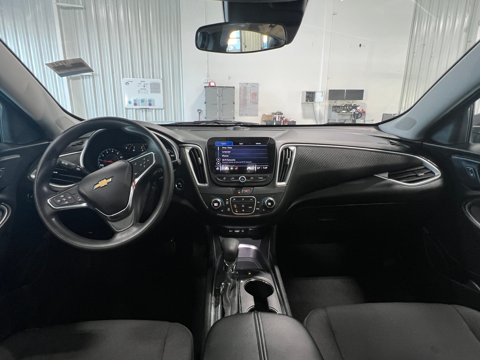 Thumbnail: 2024 Chevrolet Malibu - 3