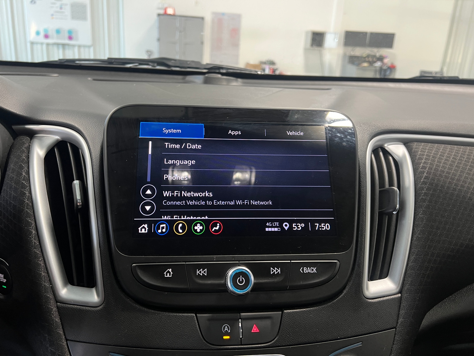 Thumbnail: 2024 Chevrolet Malibu - 4