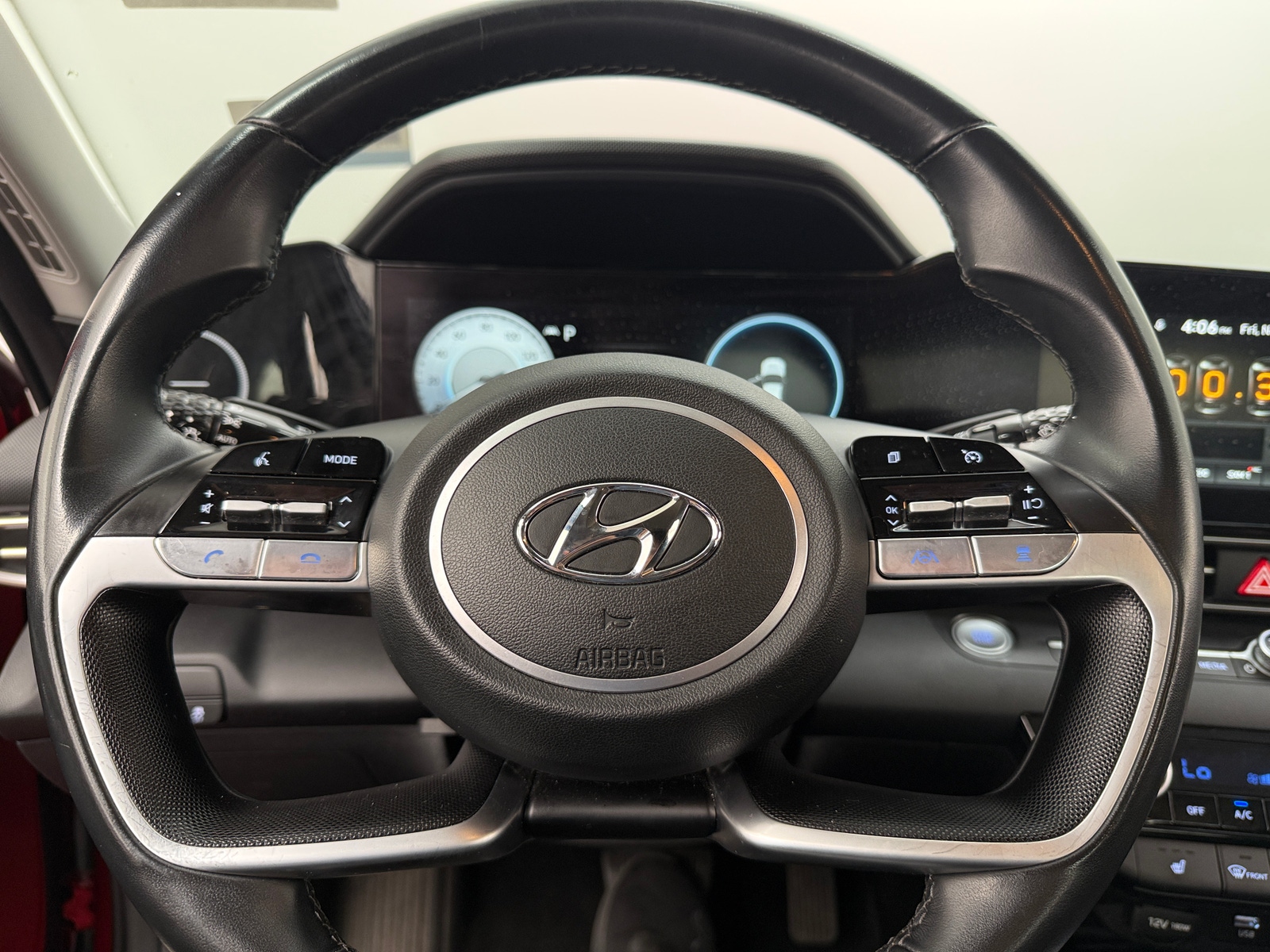 Thumbnail: 2023 Hyundai Elantra - 5