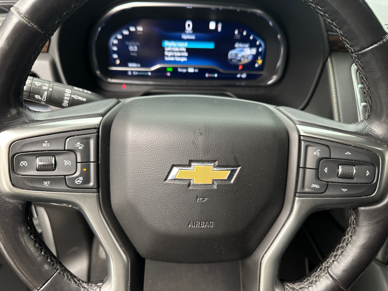 Thumbnail: 2022 Chevrolet Suburban - 4