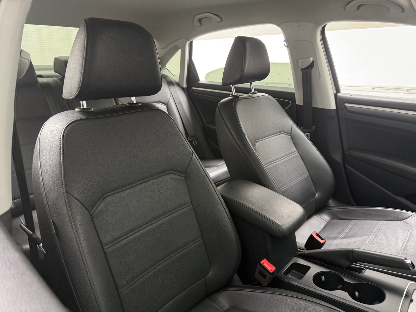 Thumbnail: 2018 Volkswagen Passat - 2