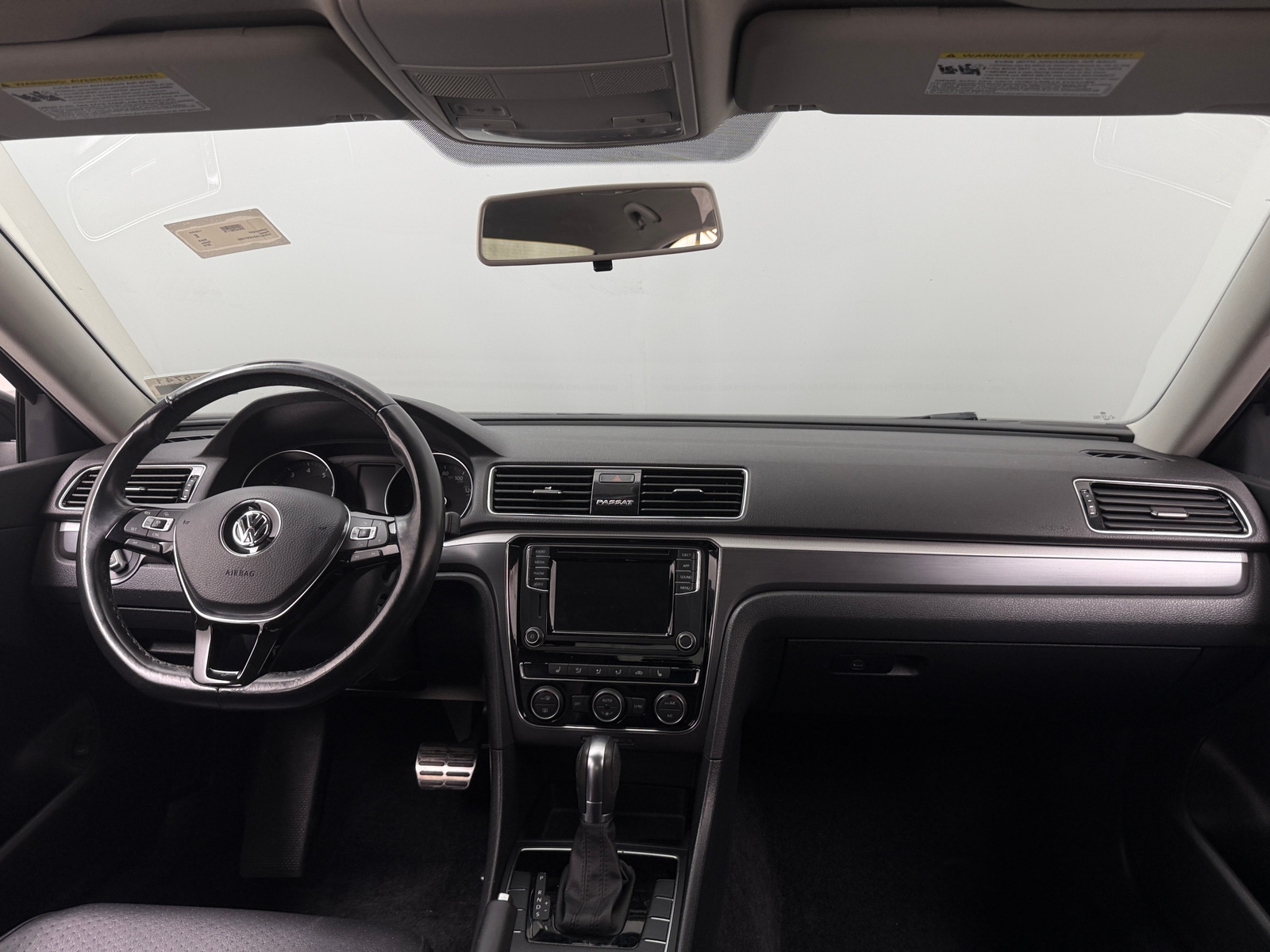 Thumbnail: 2018 Volkswagen Passat - 3