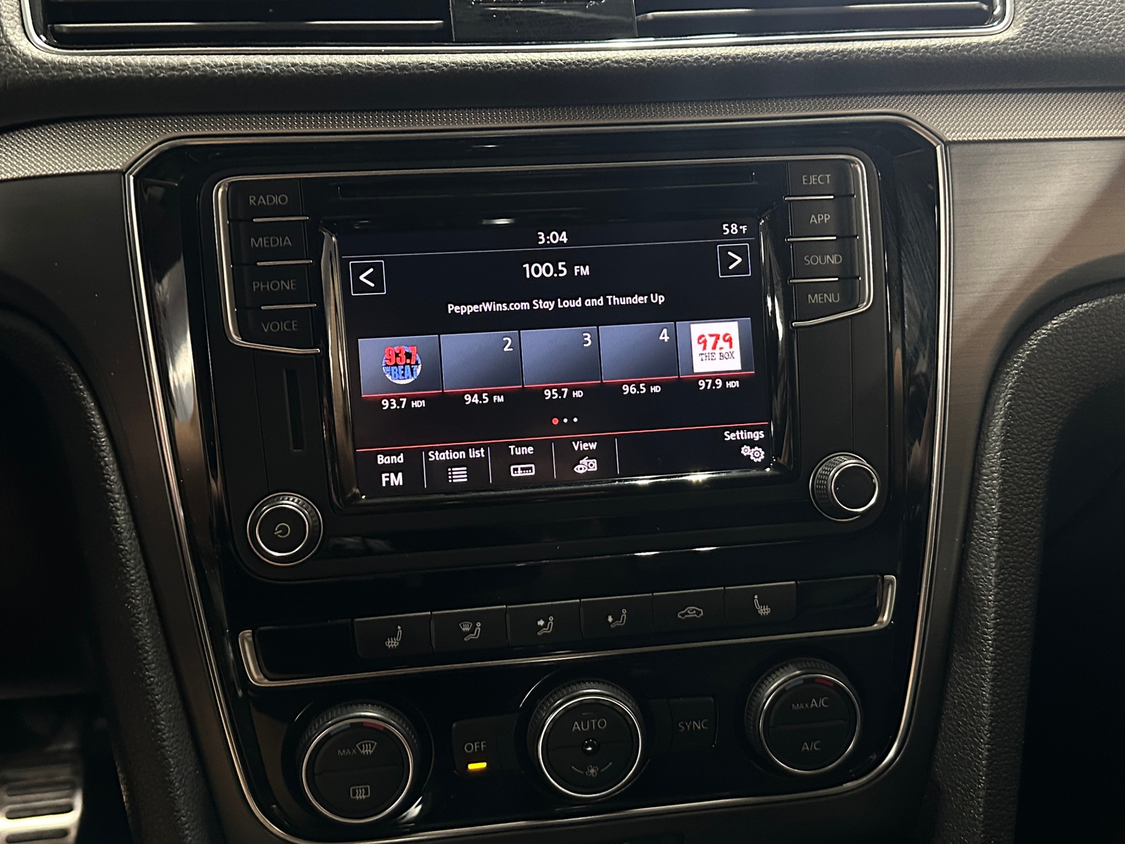 Thumbnail: 2018 Volkswagen Passat - 4