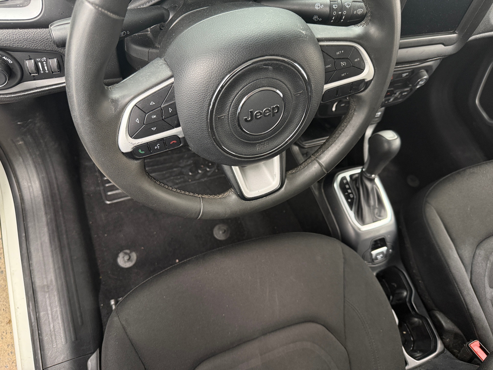 Thumbnail: 2018 Jeep Renegade - 5