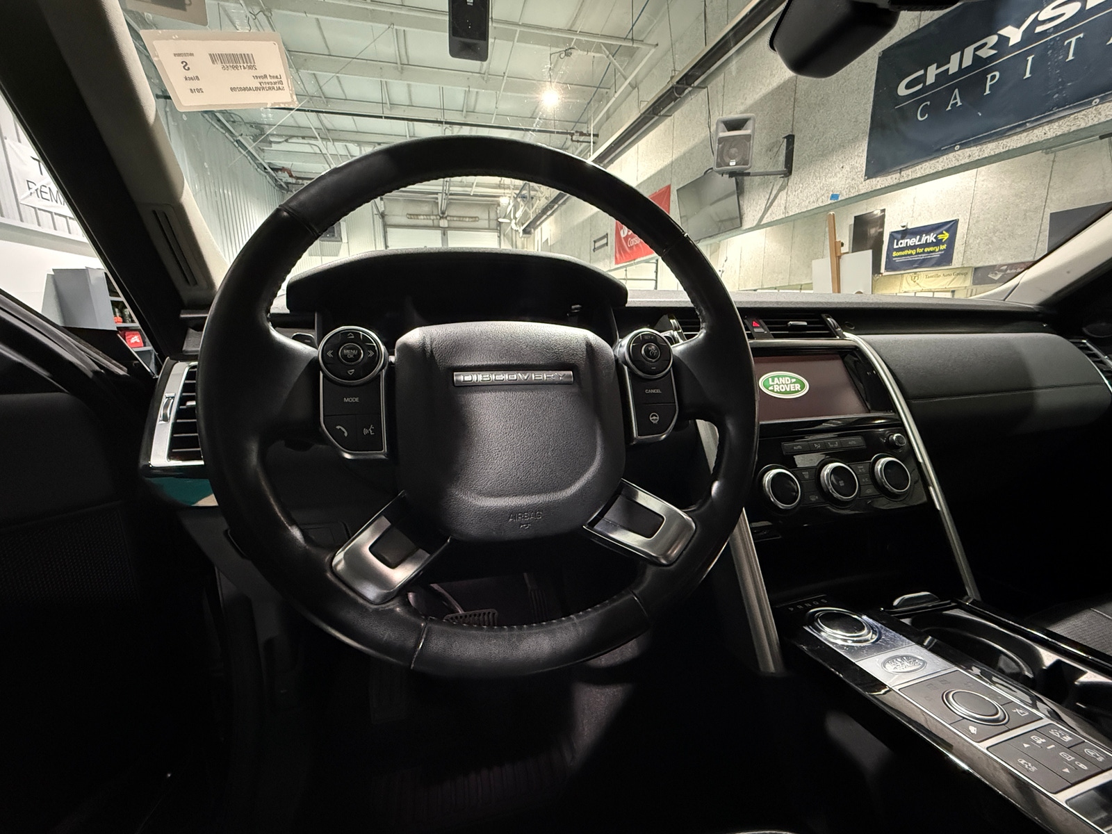 Thumbnail: 2018 Land Rover Discovery - 4