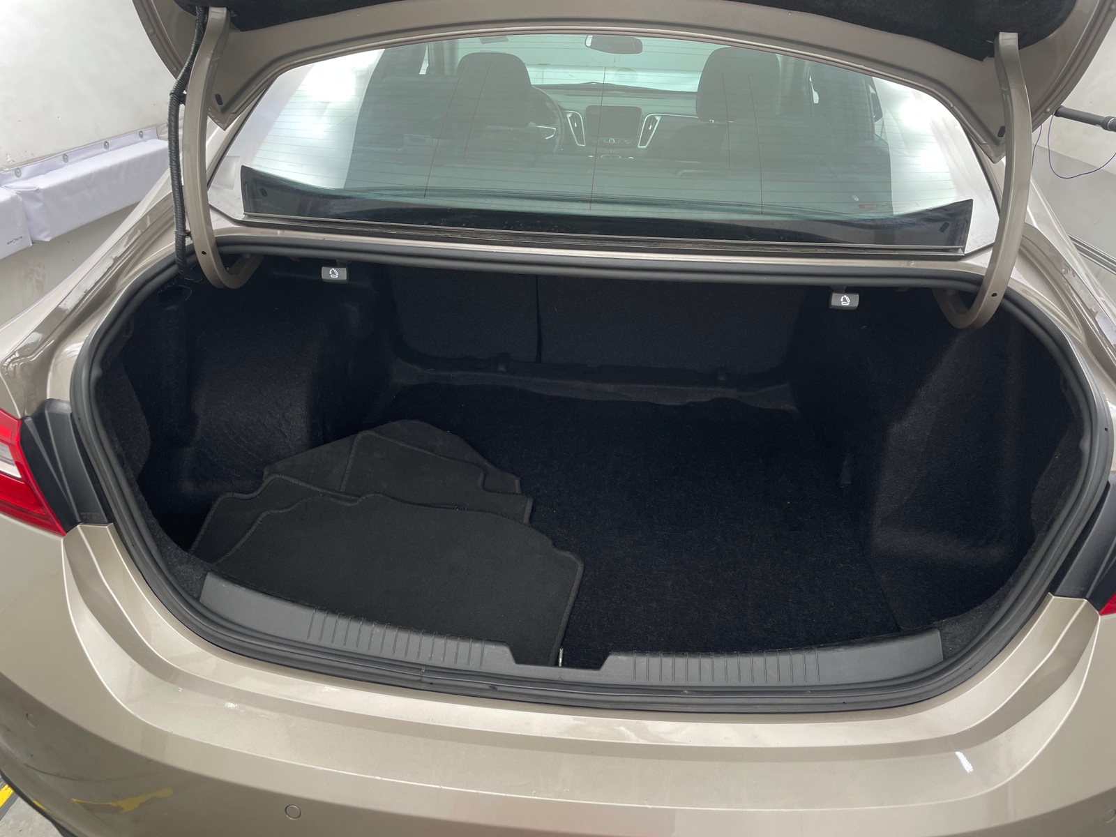 Thumbnail: 2024 Chevrolet Malibu - 7