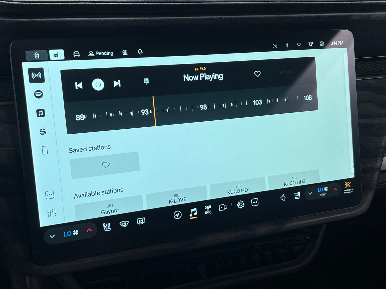 Thumbnail: 2022 Rivian R1S - 3