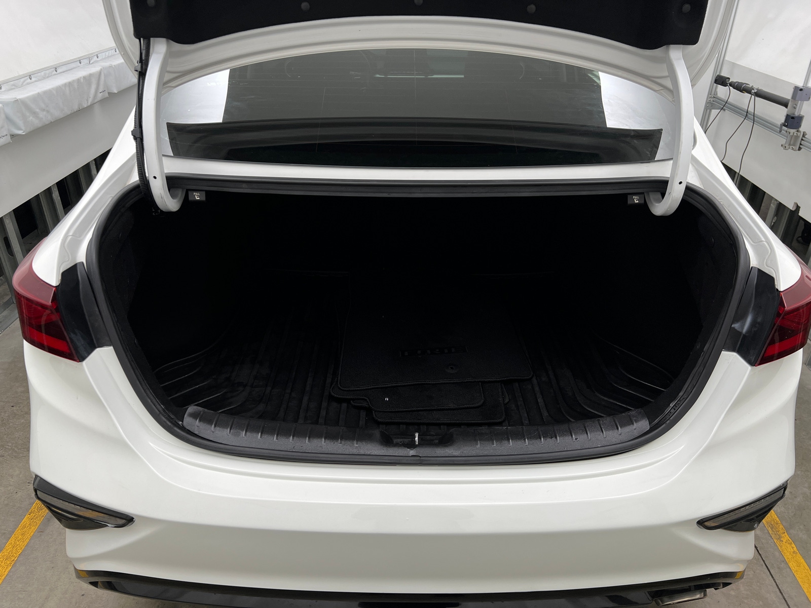 Thumbnail: 2019 Kia Forte - 7