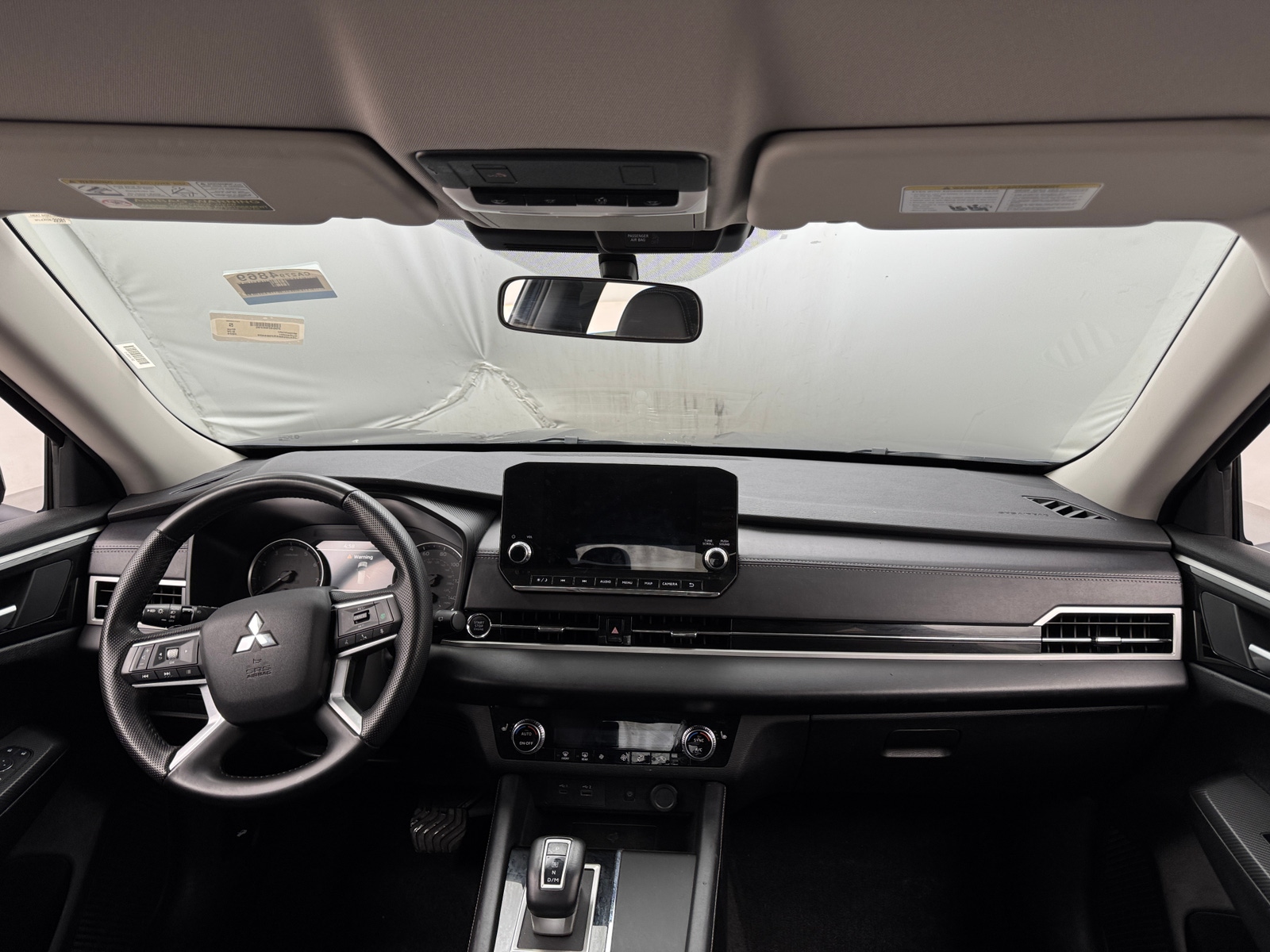 Thumbnail: 2024 Mitsubishi Outlander - 2